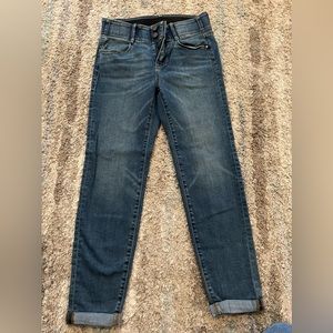 Apt 9 tummy control capris size 6